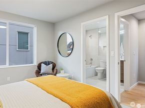 1801 NW 65th Street B, Seattle WA 98117