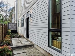 1801 NW 65th Street B, Seattle WA 98117