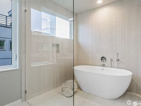 1801 NW 65th Street B, Seattle WA 98117