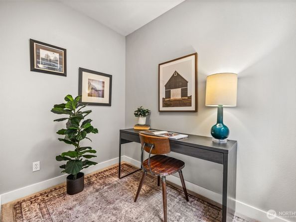 3219 21st Avenue W A, Seattle WA 98199