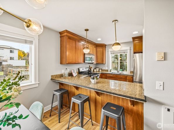 3219 21st Avenue W A, Seattle WA 98199