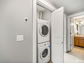 3219 21st Avenue W A, Seattle WA 98199