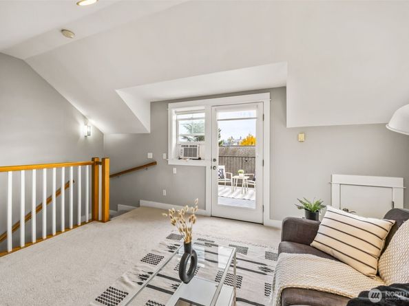 3219 21st Avenue W A, Seattle WA 98199