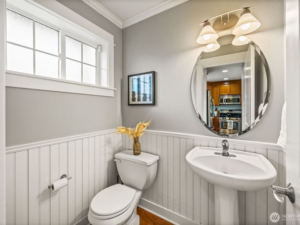 3219 21st Avenue W A, Seattle WA 98199