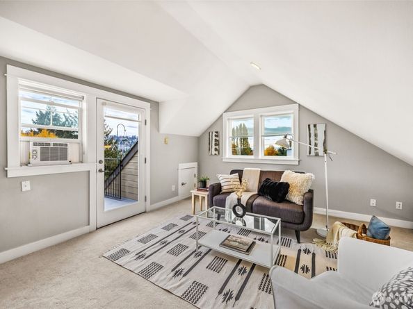 3219 21st Avenue W A, Seattle WA 98199