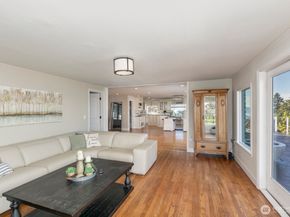 5037 33rd Avenue W, Everett WA 98203