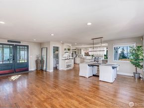 5037 33rd Avenue W, Everett WA 98203