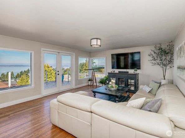 5037 33rd Avenue W, Everett WA 98203