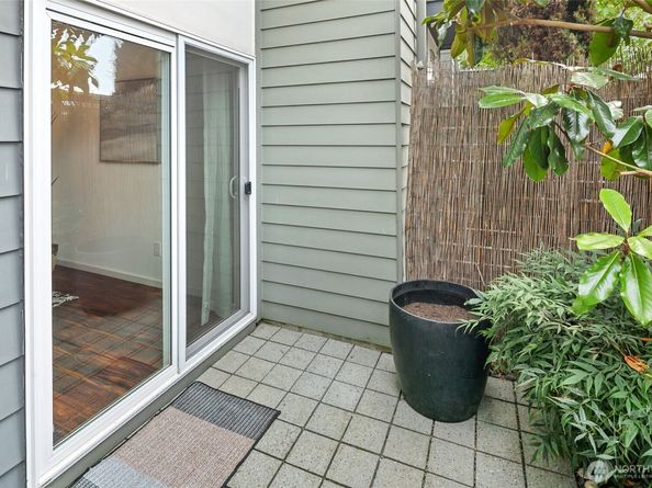 14308 Midvale Avenue N, Seattle WA 98133