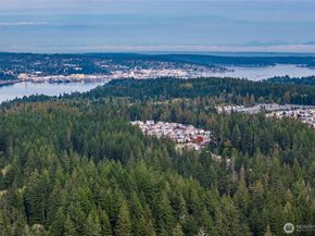 3670 SW Perth Place, Port Orchard WA 98367