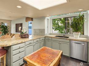 4406 193rd Avenue SE, Issaquah WA 98027