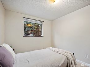 15625 42nd Avenue S C12, Tukwila WA 98188