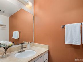 15625 42nd Avenue S C12, Tukwila WA 98188