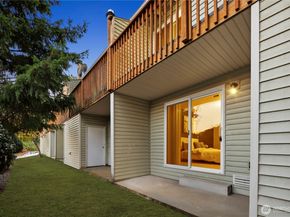15625 42nd Avenue S C12, Tukwila WA 98188