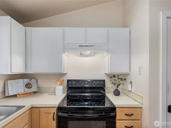 15625 42nd Avenue S C12, Tukwila WA 98188