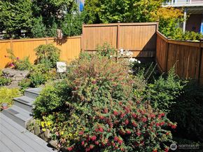 2822 Prosch Avenue W, Seattle WA 98119