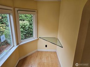 2822 Prosch Avenue W, Seattle WA 98119