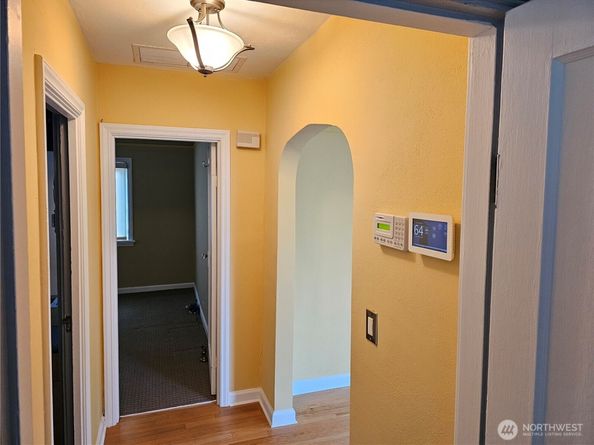 2822 Prosch Avenue W, Seattle WA 98119