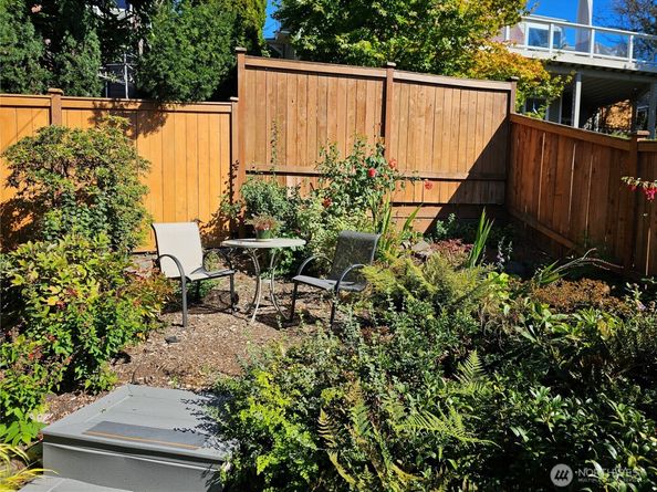 2822 Prosch Avenue W, Seattle WA 98119