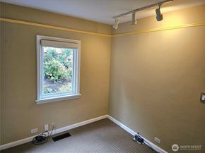 2822 Prosch Avenue W, Seattle WA 98119