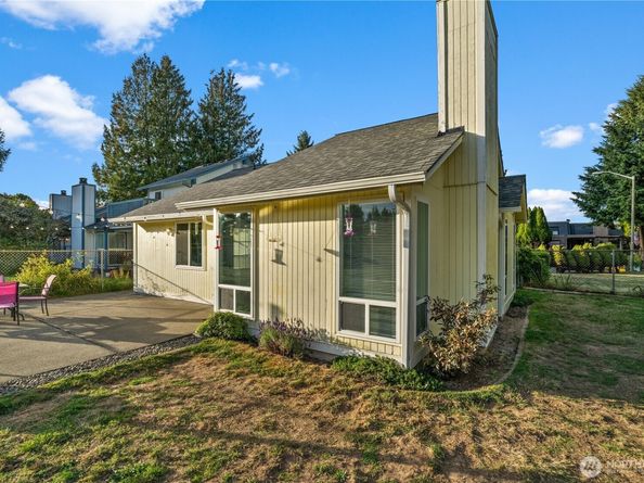 1218 NE 30th St, Auburn WA 98002