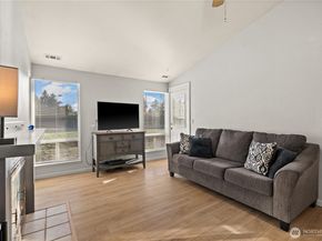 1218 NE 30th St, Auburn WA 98002