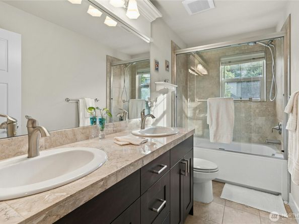2744 NW Pine Cone Place, Issaquah WA 98027