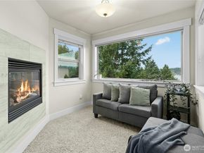 2744 NW Pine Cone Place, Issaquah WA 98027