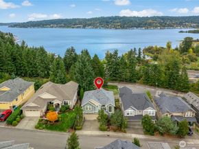 2744 NW Pine Cone Place, Issaquah WA 98027