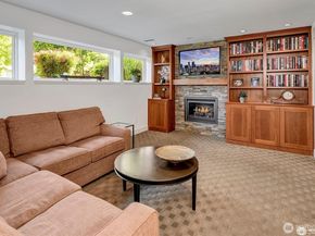 5829 112th Place NE, Kirkland WA 98033