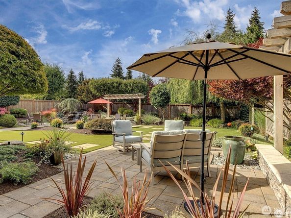 5829 112th Place NE, Kirkland WA 98033