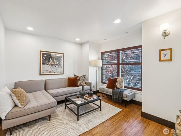 3634 Palatine Avenue N B, Seattle WA 98103