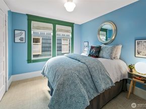 3879 44th Avenue NE, Seattle WA 98105