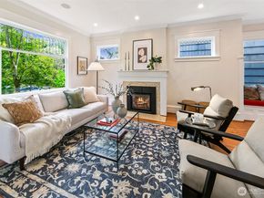 3879 44th Avenue NE, Seattle WA 98105