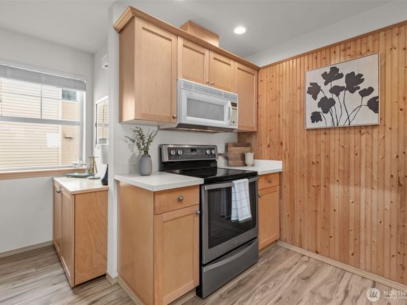 1140 N 92nd Street, Seattle WA 98103