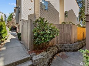 1140 N 92nd Street, Seattle WA 98103