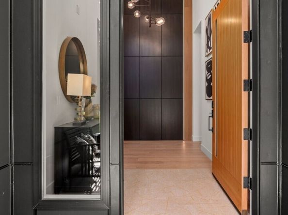 10230 SE 13th Place, Bellevue WA 98004