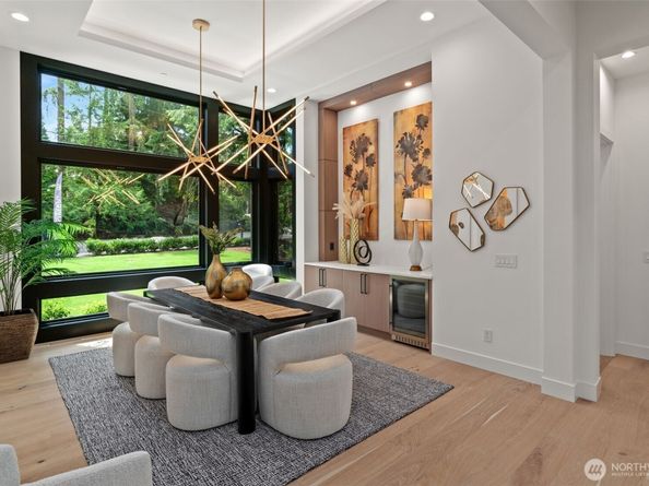 10230 SE 13th Place, Bellevue WA 98004