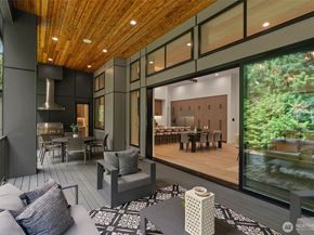 10230 SE 13th Place, Bellevue WA 98004