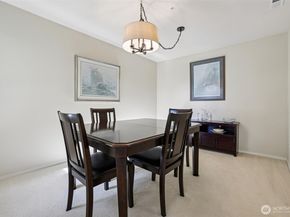 4109 224th Lane SE 207, Issaquah WA 98029