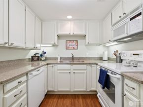 4109 224th Lane SE 207, Issaquah WA 98029