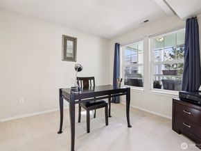 4109 224th Lane SE 207, Issaquah WA 98029