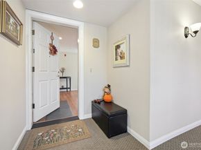 4109 224th Lane SE 207, Issaquah WA 98029