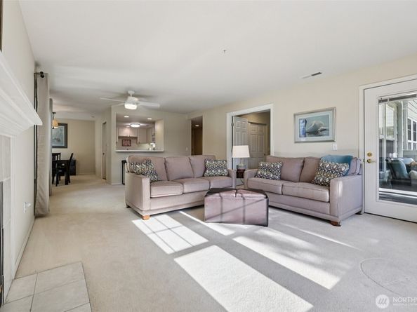 4109 224th Lane SE 207, Issaquah WA 98029