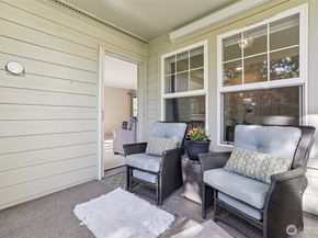 4109 224th Lane SE 207, Issaquah WA 98029