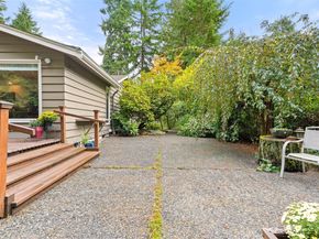 17015 32nd Avenue NE, Lake Forest Park WA 98155