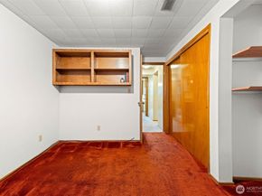 17015 32nd Avenue NE, Lake Forest Park WA 98155