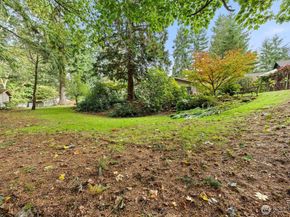 17015 32nd Avenue NE, Lake Forest Park WA 98155