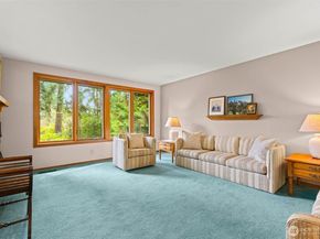 17015 32nd Avenue NE, Lake Forest Park WA 98155