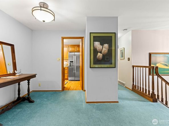 17015 32nd Avenue NE, Lake Forest Park WA 98155